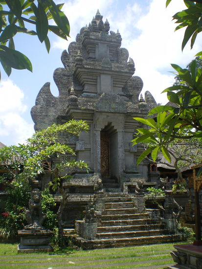 Einer der vielen Tempel