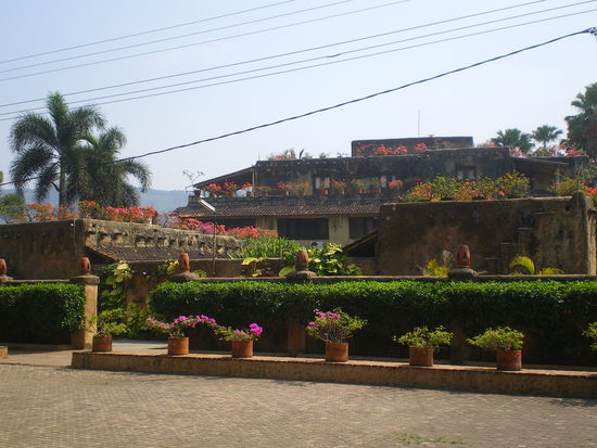 Blick von der Strasse aus