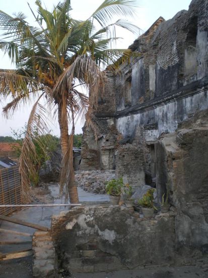 Hier eine Ruine des Water Castles