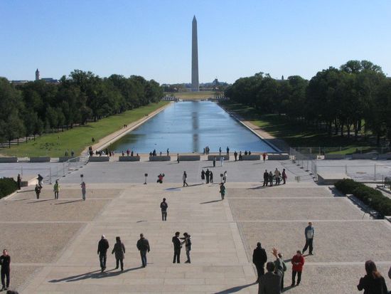 reflecting Pool vor dem Lincoln Gebäude