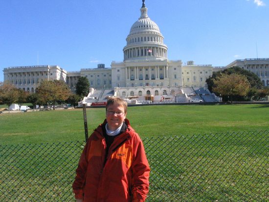ich vor dem Capitol