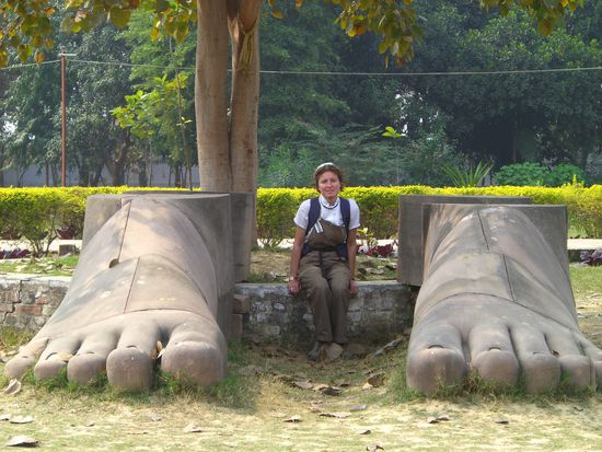 Die Füsse einer neuen Buddha-Statue ?!?
