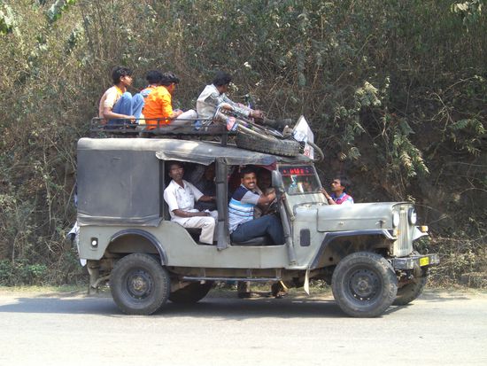 Na das probieren wir doch im Sommer auch zu Hause aus - Das Ende der Parkplatznot in unseren Städten !!