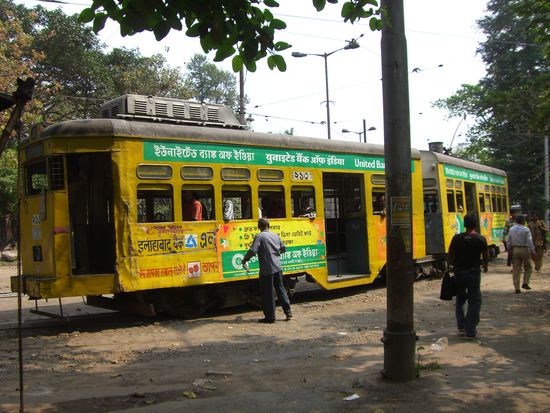 die Straßenbahn ...