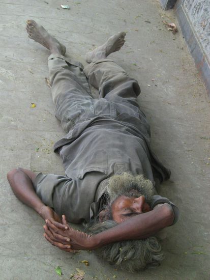 Eindrücke, die man verarbeiten muss, aber man sieht das nach einigen Wochen alles anders. In Delhi hätte ich sicher nicht fotografiert !!