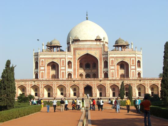 Das Grabmahl des Mogul-Kaisers Humayun - ein Vorbild für den Taj Mahal