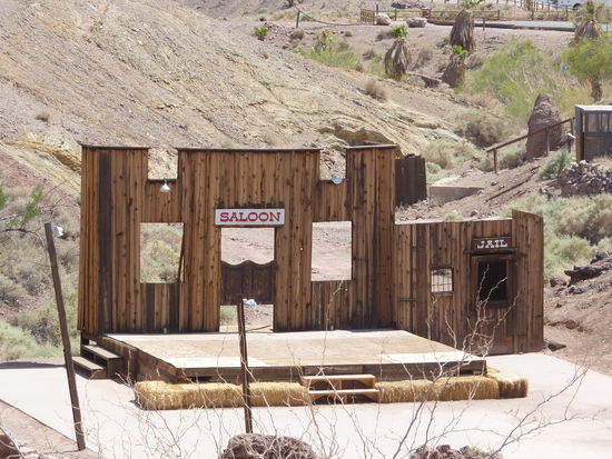 Das Stamm-Lokal der Apachen für gesellige Indianerabende. - SERVUS