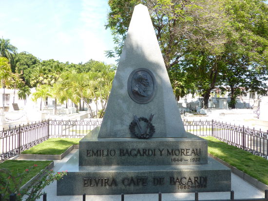 Emilio Bacardi y Moreau war der Sohn von Facundo Bacardi, Günder der berühmten Rumbrennerei.