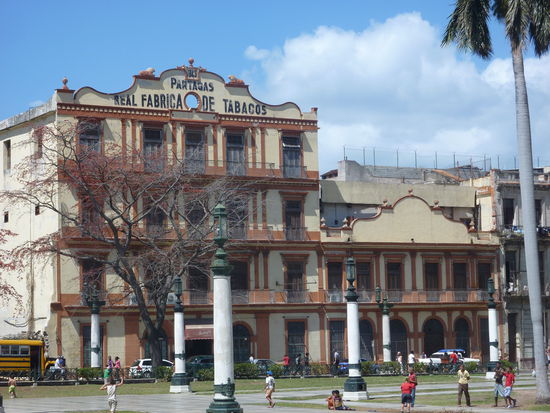 Real Fabrica de Tabacos Partagas - haben wir nur von außen gesehen.