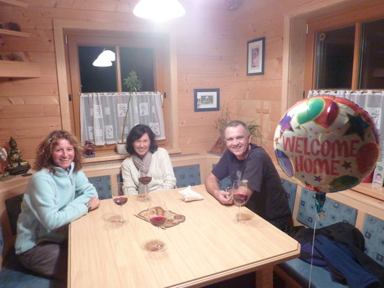 Wir sind zu Hause und liefern unseren ersten Bericht ab.