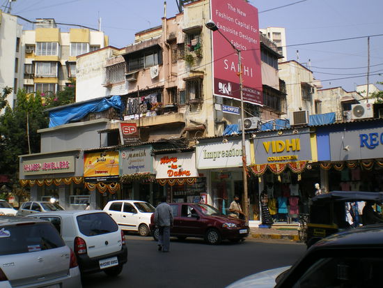 strassenbild in der naehe von manans wohnung