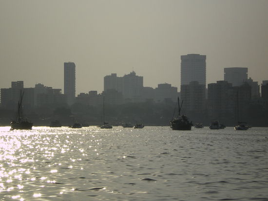 ein teil der seeehhhhrrr langen skyline bombays