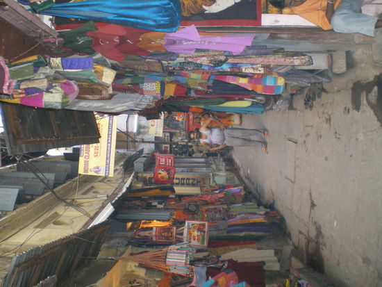 gasse in varanasi