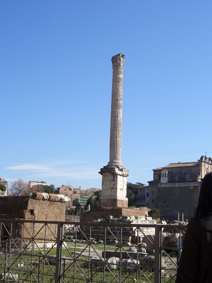 Phokassaeule ist das juengste Monument des Forum Romanum ( 608 n Chr)