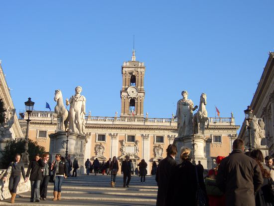 La Cordonata - Weg hoch zum Kapitol mit den Statuen von Castor und Pollux