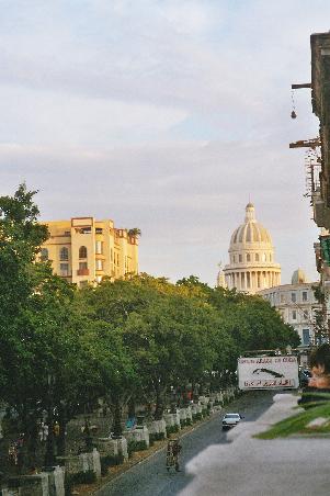 Capitolio und Teil vom Paseo del Prado