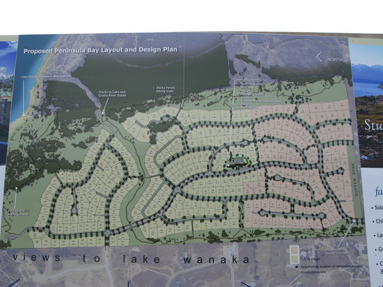 Ein neuer Stadtteil entsteht hier in Wanaka in den naechsten vier Jahren