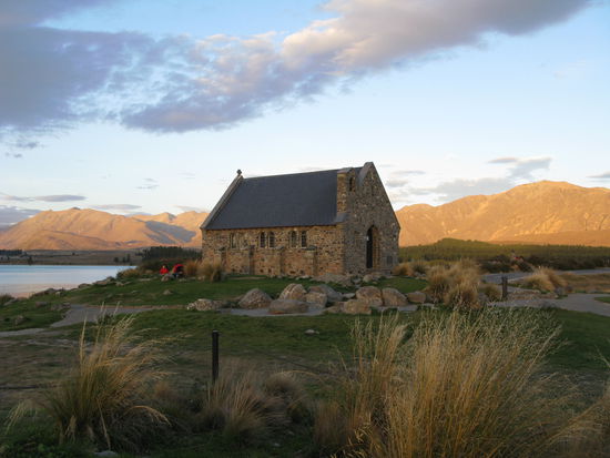 Lake Tekapo im Hintergrund