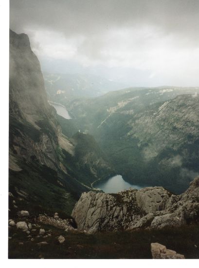 Oben angelangt  ein beeindruckender Ausblick
auf die beiden Gosauseen.