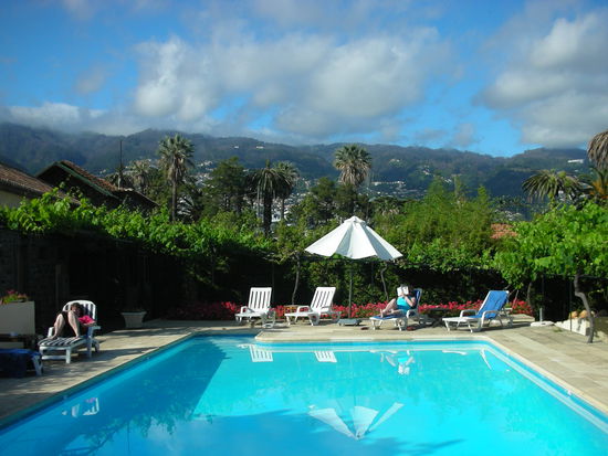 Der Pool (Wassertemperatur 25°C) herrlich traumhaft.