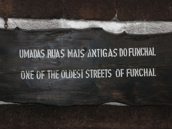 In dieser Gasse befindet sich auch Blandys Weinmuseum
