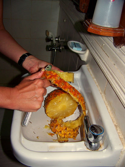 Zubereitung der Ananas