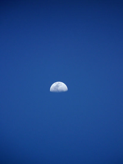 Nur der Mond schaut zu