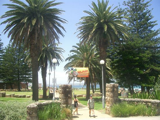 Und der Park vor dem Strand...