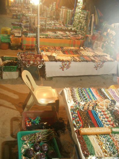 Und an der Sandstrasse zwischen den Resorts und dem Beach...