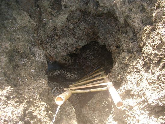 Dann gings erstmals herab zur Höhle...