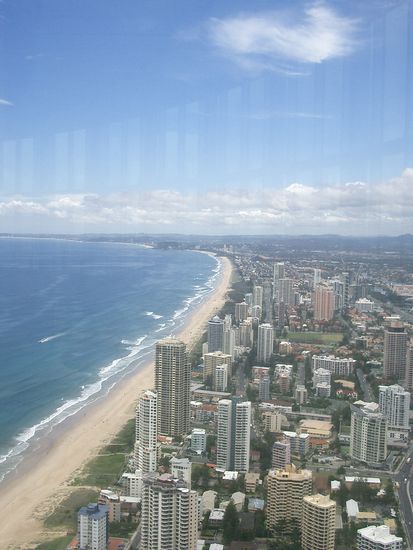 Der X-Kilometer lange Beach der Gold Coast