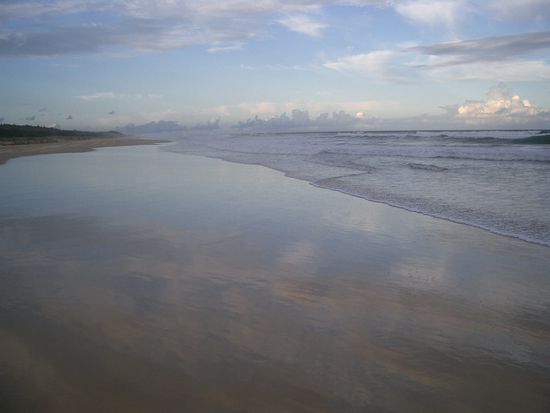 Sand, Beach so lang das Auge reicht...