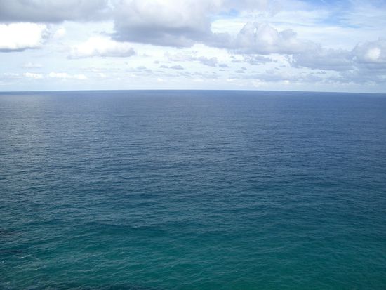 Das Meer ist riesig... Koennt ihr sehen dass die Welt eine Kugel ist?