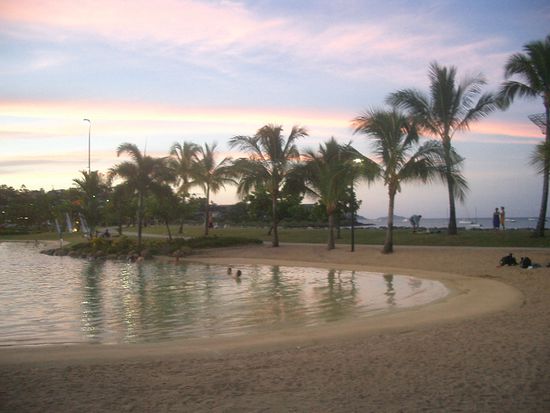 Upps... was fuer ein schoenes Foto.... selber einwenig stolz... jedoch ist es bei diesen Begebenheiten nicht besonders schwer gute Fotos zu machen!