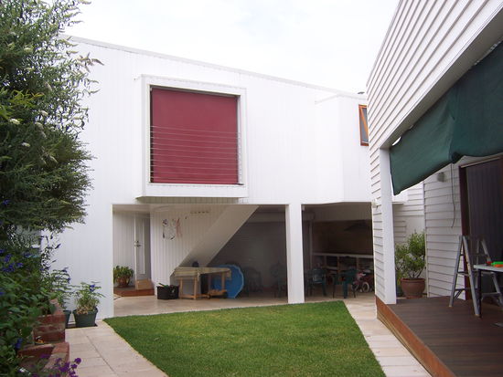 Dieser Anbau,mit der roten Jalousie war unser Zuhause in Melbourne