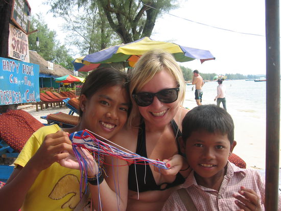 michele und zwei clevere strand verkaeufer