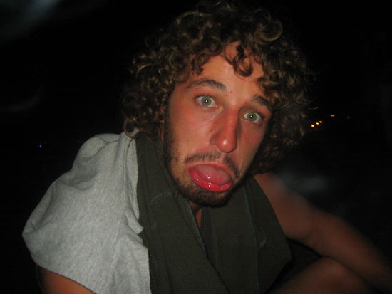 herr buehler, wuensched dir alles alles gueti in vietnam und du faehlsch eus wuerklich schrecklich. danke fuer die unvergaesslichi ziit, waerdet dich und die 3 mt.nie nie vergeasse. haend di uuuu lieb