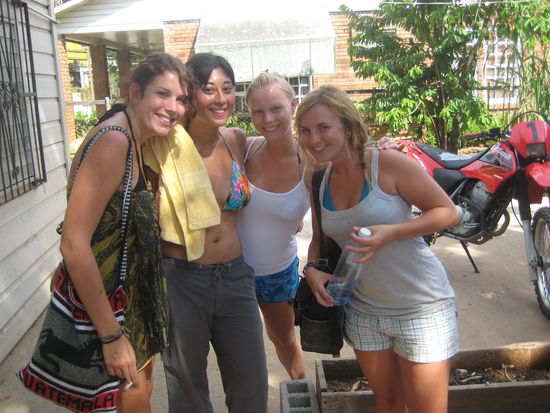 mit lissy (schweiz) und annika (deutschland) im parrots dive center