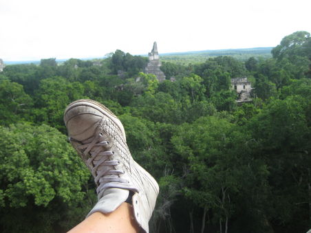 wir haben nicht nur den hoechsten, auch den zweithochsten tempel besteigt phu