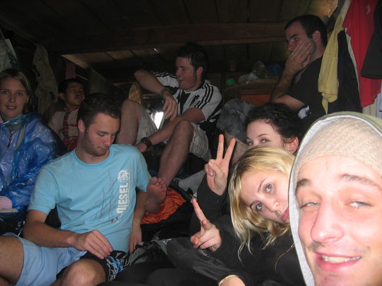 1.tag auf dem slowboat nach luang prabang, war nicht wirklich bequem darfuer aber laut und stinkig...