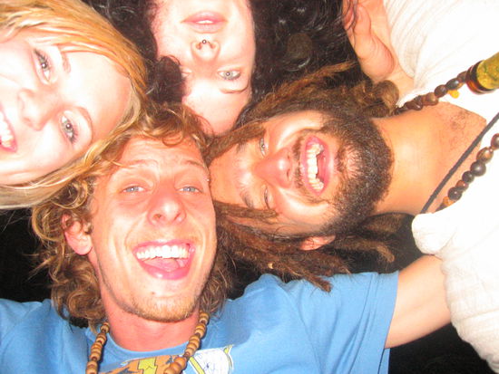 party mit argentinien martin und mathias, unsere reisebegleiter fuer die kommenden tage/wochen