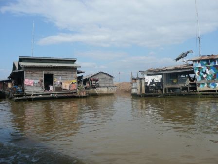 Schwimmendes Dorf