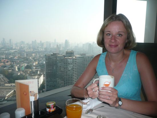 Frühstück über den Dächern von Bangkok