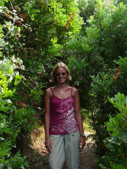 Mitten in der Macchia - einem würzig duftenden Strauchbewuchs, der die ganze Insel überzieht