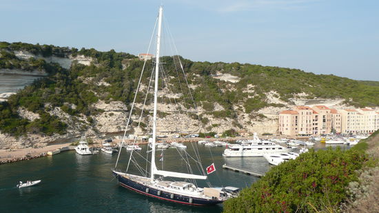 Die "Wellenreiter" im Hafen von Bonifacio