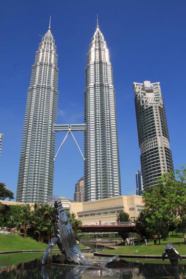 Petronas Twin Towers nun bei schönstem Wetter