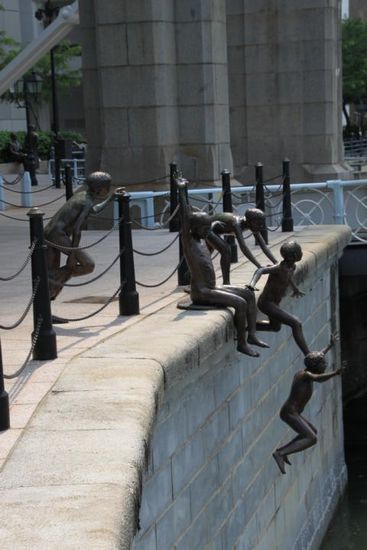 Wieder Kunst in der Stadt. Davon steht hier Einges herum.