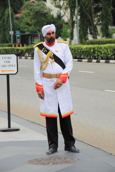 Kein Maharadscha, sondern "nur" der Car Boy des nobelsten Hotels der Stadt: The Raffles Hotel