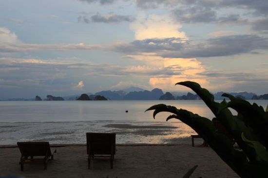 So muss Urlaub aussehen. Der Strand direkt vor unserem Bungalow