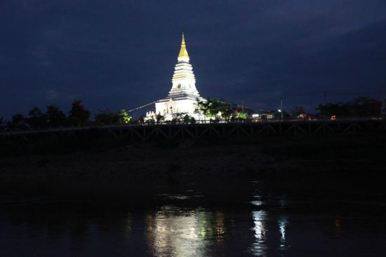 Toll beleuchteter Wat